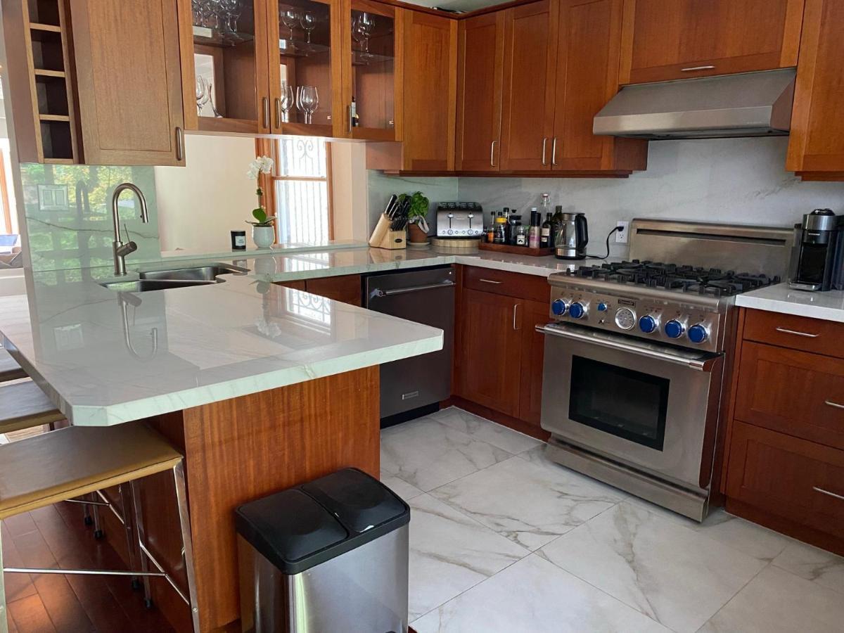 Superb Beach Home:Heated Pool-Hot Tub Open 365Days Торонто Экстерьер фото